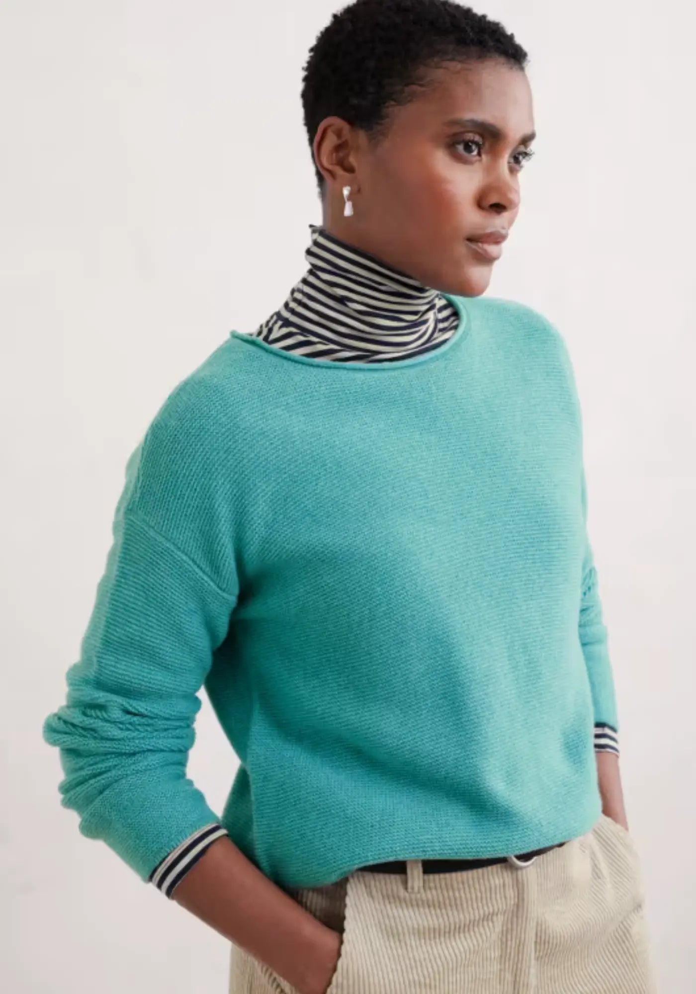 Fruity Jumper Pullover in Light Blue, oversized und weich. Kombiniere ihn vielseitig für entspannte, lässige Looks.