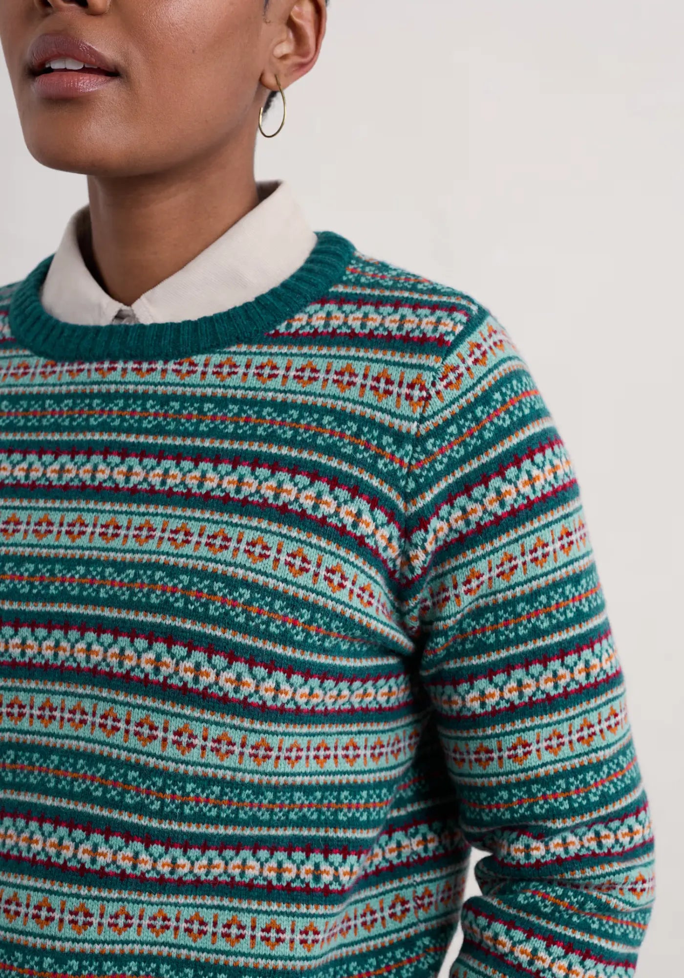 Mid-Weight Pullover mit langlebigem Merino-Mix und recycelten Fasern für zusätzliche Haltbarkeit.