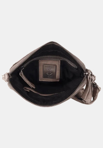 Geöffnete Tasche Taliza Harbour 2nd präsentiert aus gewaschenem Rindleder – dusty