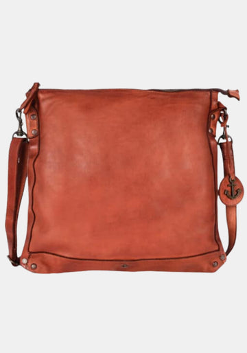 Rückansicht Schultertasche Vera Harbour 2nd aus gewaschenem Rindleder – charming cognac mit verstecktem Reißverschlussfach | Rückansicht
