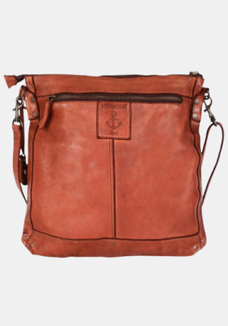 Stillleben Schultertasche Vera Harbour 2nd aus gewaschenem Rindleder – charming cognac | Anchor Love Kollektion | Vorderansicht