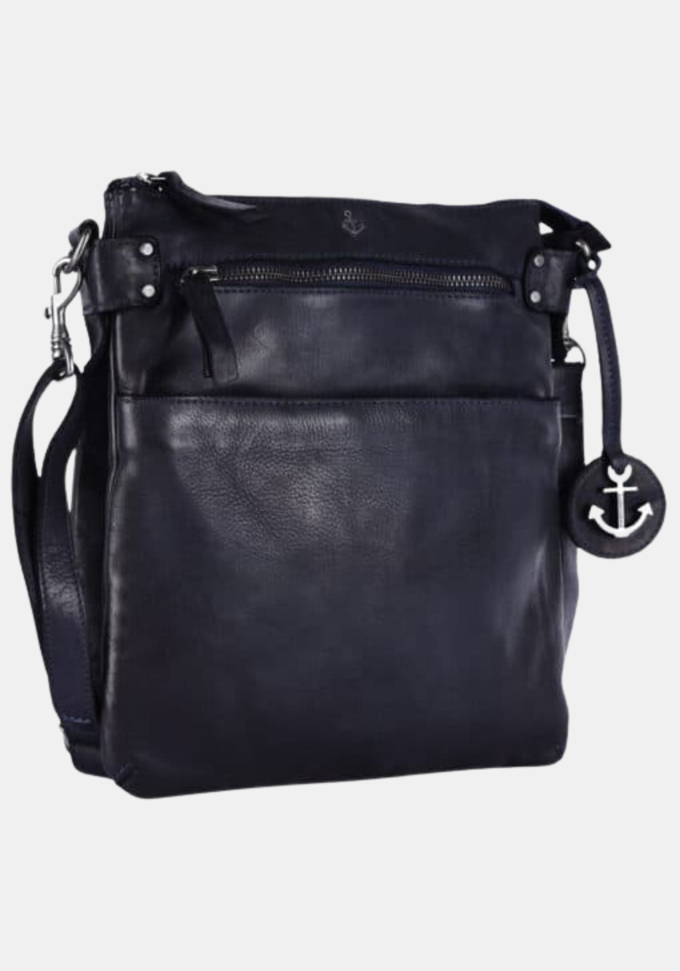 Schrägansicht Umhängetasche Zora Harbour 2nd aus gewaschenem Rindleder – midnight navy mit dezentem Used Look | Perspektive